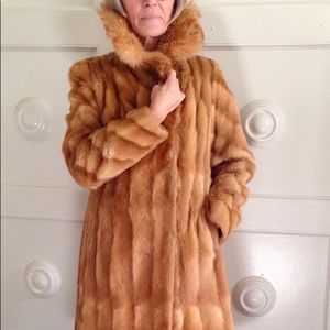 Vintage Golden Mink Coat - Small - Knee Length